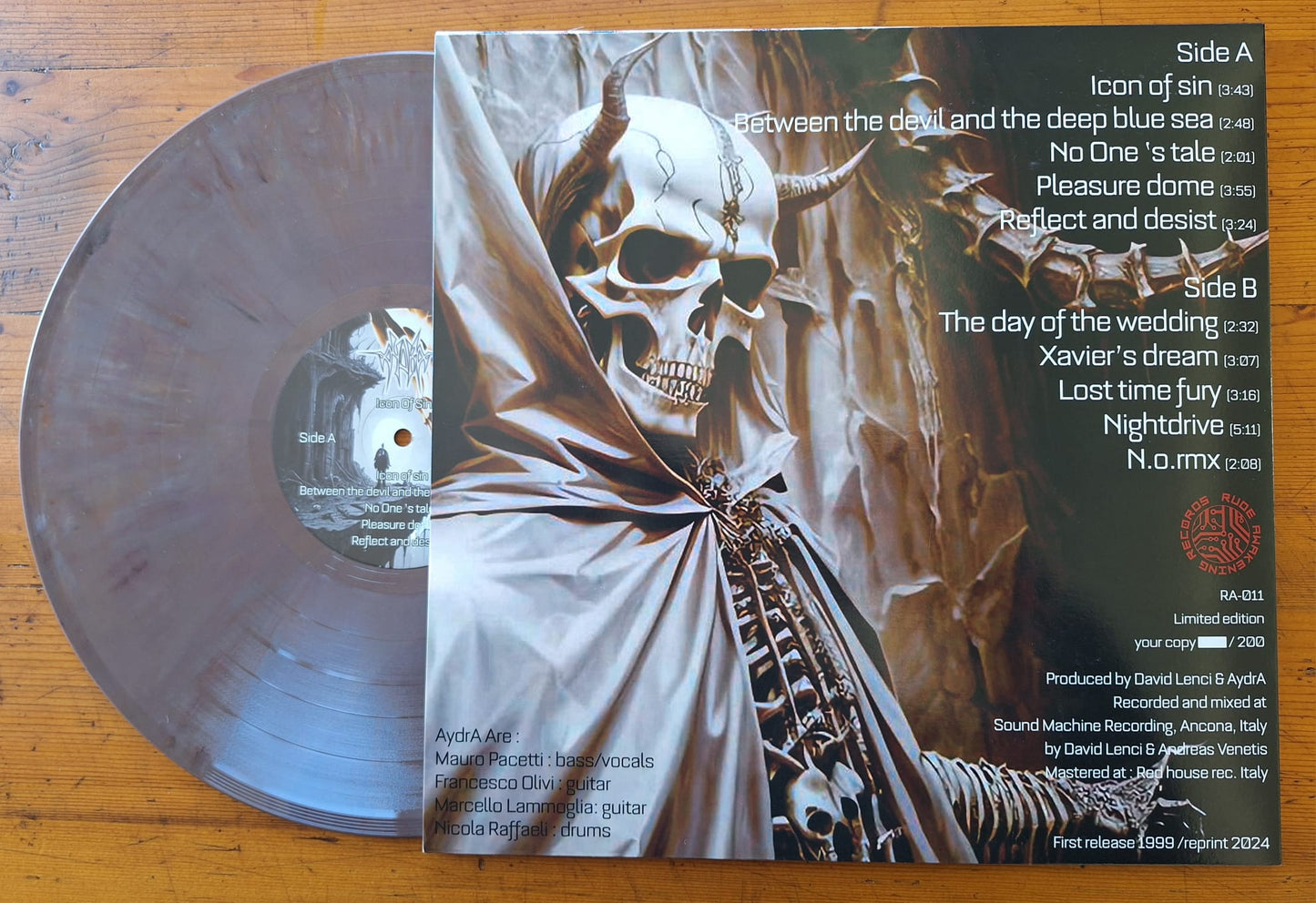 Icon of Sin Deluxe Version on Colored Vinyl (Black/Brown)